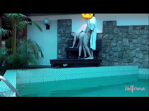 ❤️ Oga pe iranṣẹbinrin si awọn pool, sugbon ko le koju kan gbona si wa